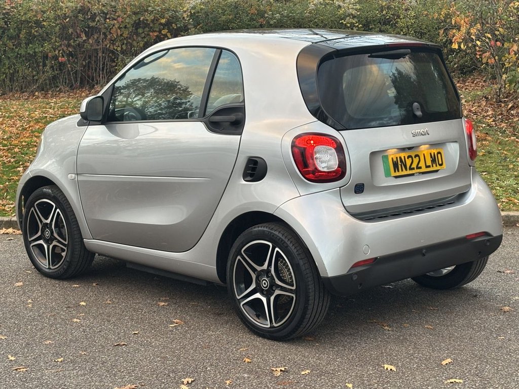 Used smart fortwo 2022 for sale - 76454042: Photo 3