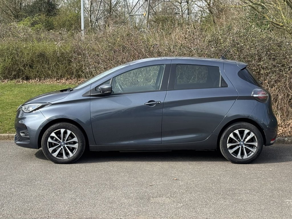 Used Renault Zoe 2021 for sale - 77966974: Photo 2