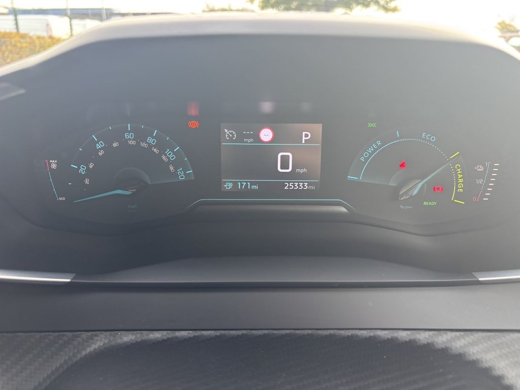 Used Peugeot E-2008 2021 for sale - 76147309: Photo 15
