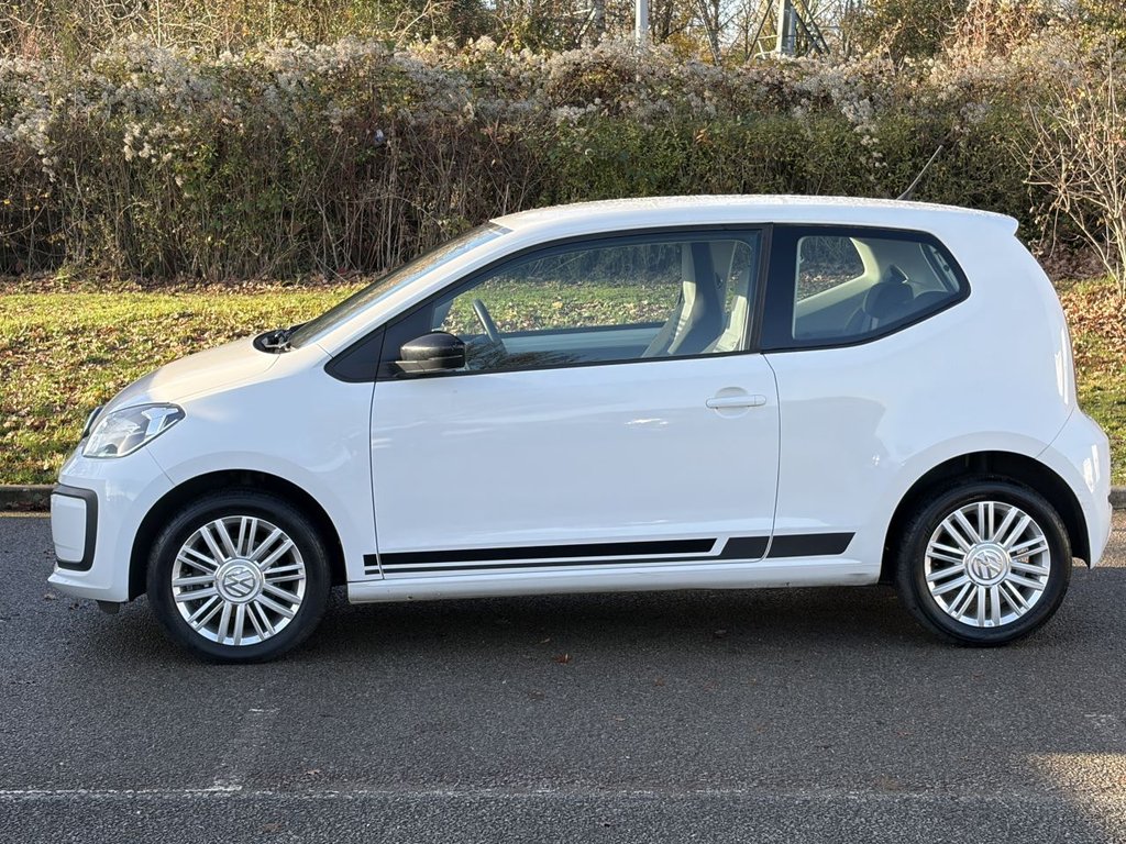 Used Volkswagen up! 2018 for sale - 76784189: Photo 2