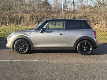 Used MINI Hatch 2019 for sale - 77199944: Photo