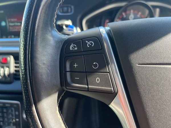 Used Volvo V40 2016 for sale - 72998151: Photo 13