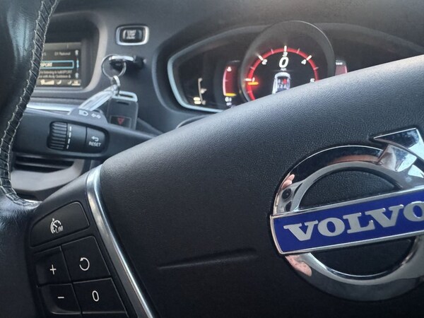 Used Volvo V40 2016 for sale - 76323158: Photo 12