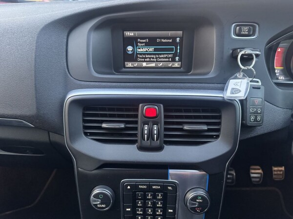 Used Volvo V40 2016 for sale - 76323158: Photo 15