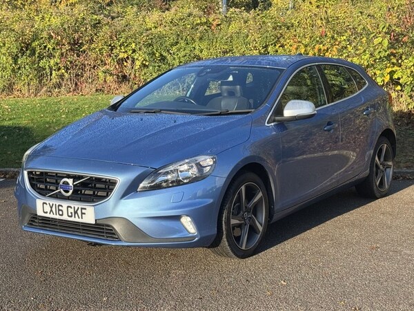 Used Volvo V40 2016 for sale - 76323158: Photo 1