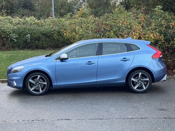 Used Volvo V40 2016 for sale - 76323158: Photo 2