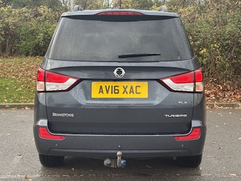 Used Ssangyong Turismo 2016 for sale - 76631842: Photo