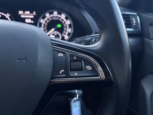 Used Skoda Superb 2018 for sale - 76327941: Photo 12