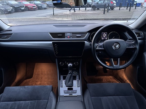 Used Skoda Superb 2018 for sale - 76327941: Photo 8