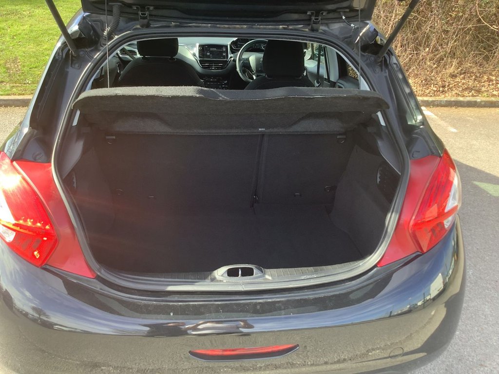 Used Peugeot 208 2015 for sale - 77919875: Photo 11