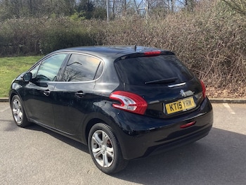 Used Peugeot 208 2015 for sale - 77919875: Photo
