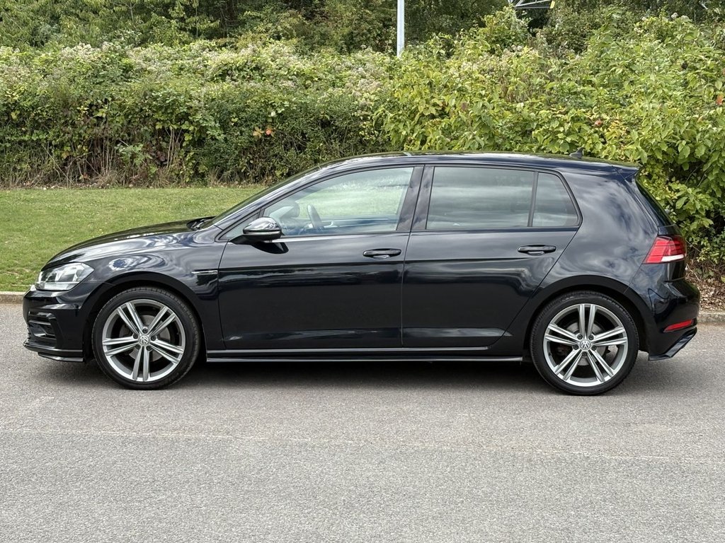 Used Volkswagen Golf 2017 for sale - 75924248: Photo 2
