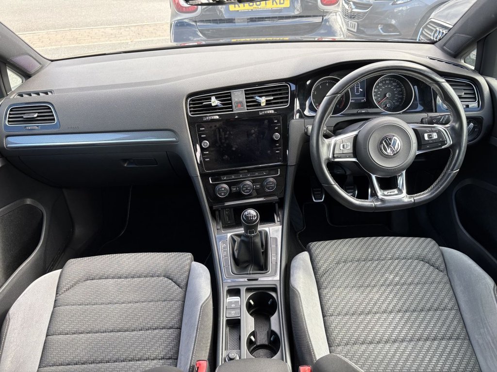Used Volkswagen Golf 2017 for sale - 75924248: Photo 9