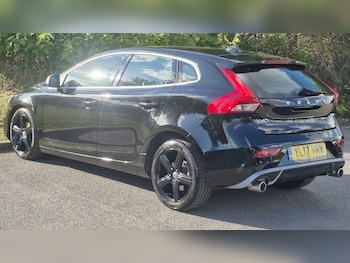 Used Volvo V40 2017 for sale - 75831119: Photo