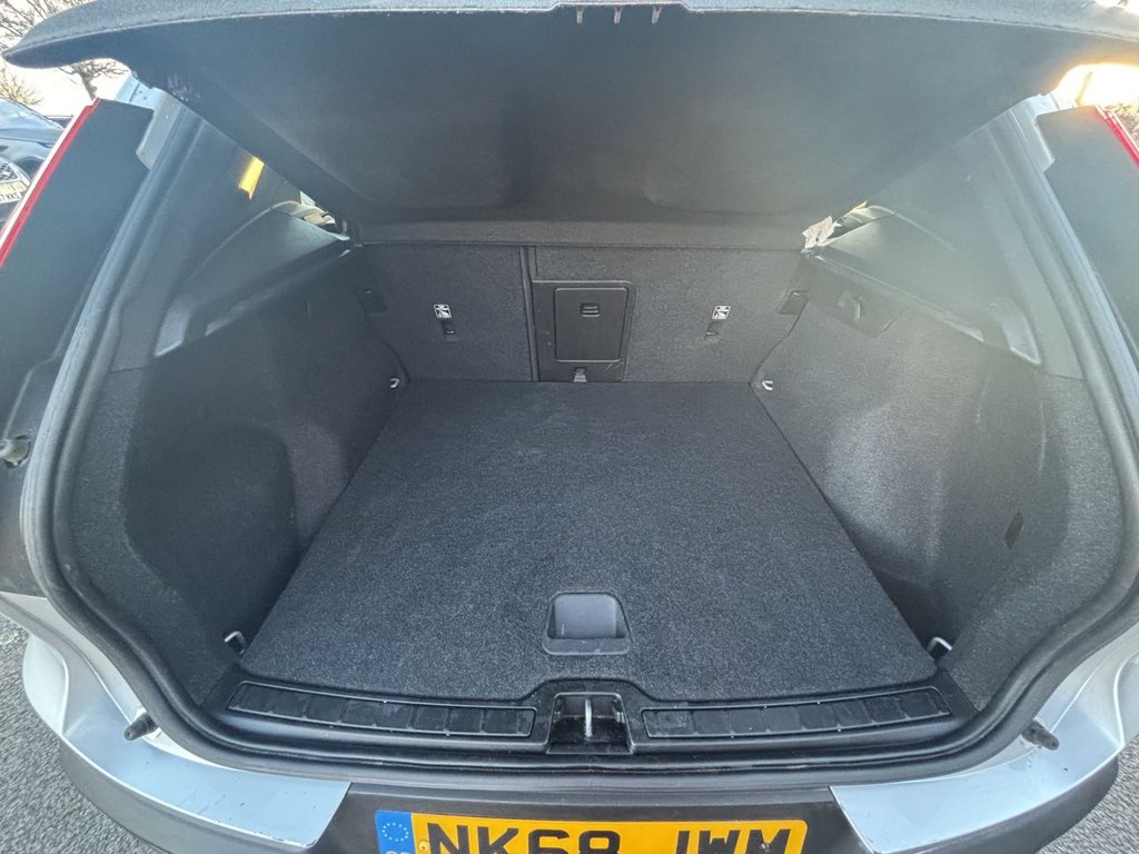 Used Volvo XC40 2018 for sale - 76797618: Photo 11