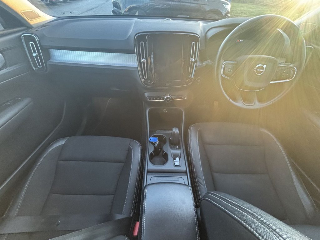 Used Volvo XC40 2018 for sale - 76797618: Photo 9