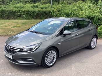 2018 (68) - 1.6T 16V 200 Elite Nav 5dr