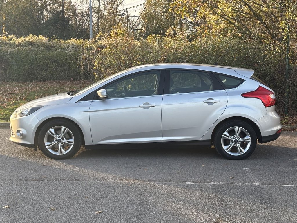 Used Ford Focus 2012 for sale - 76558478: Photo 2
