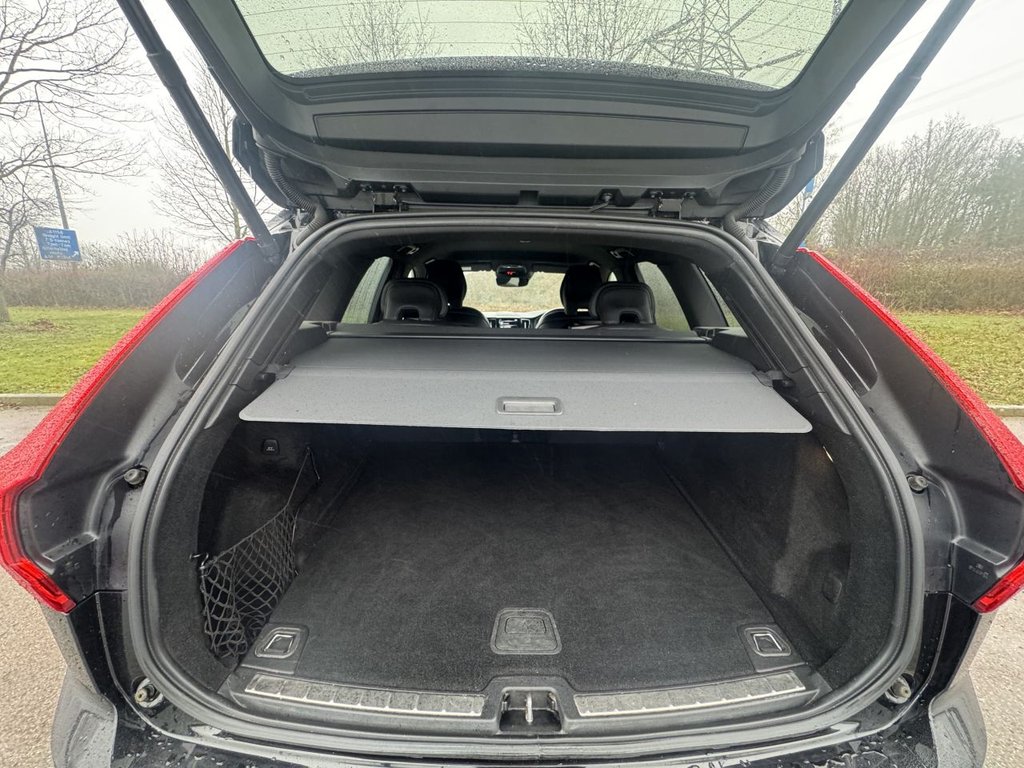 Used Volvo XC60 2021 for sale - 77451716: Photo 11