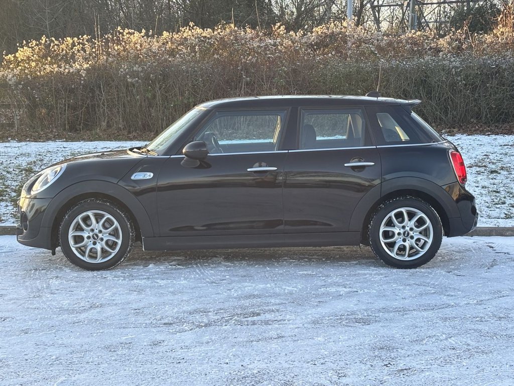 Used MINI Hatch 2018 for sale - 77110505: Photo 2