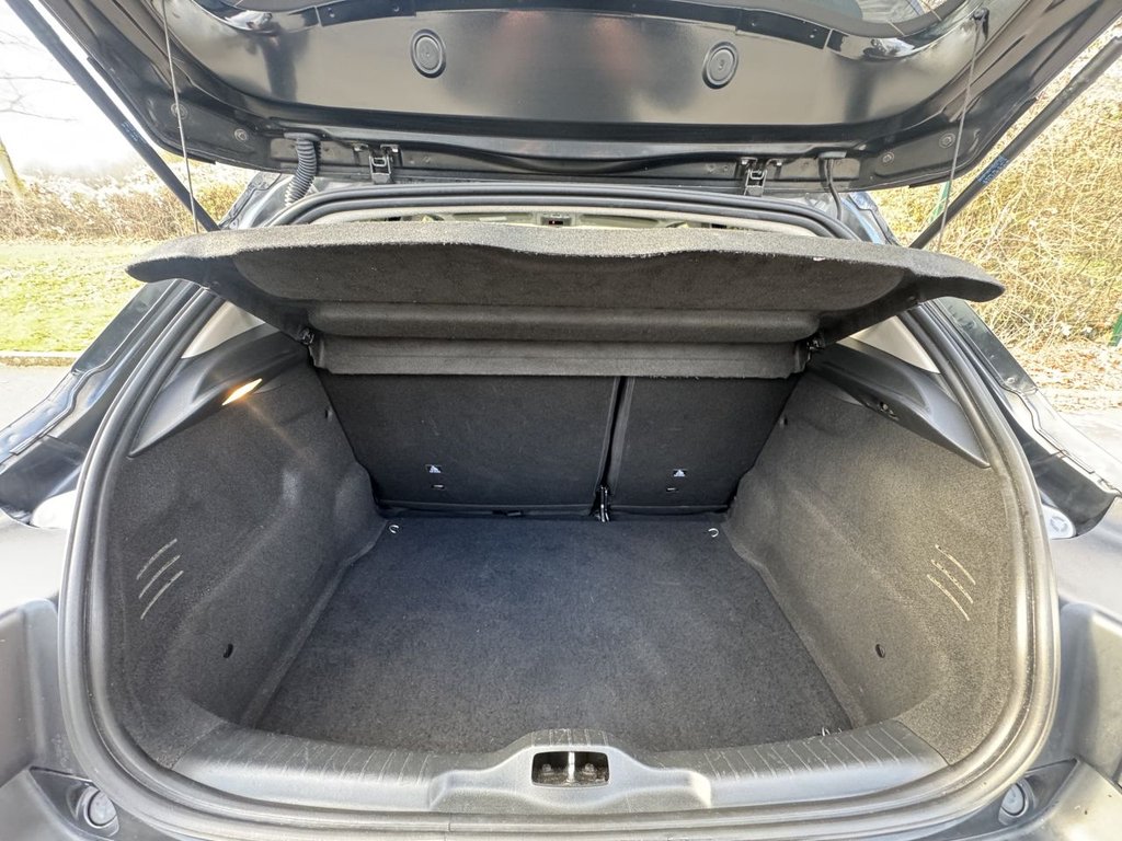 Used Citroen C4 Cactus 2018 for sale - 76950357: Photo 10