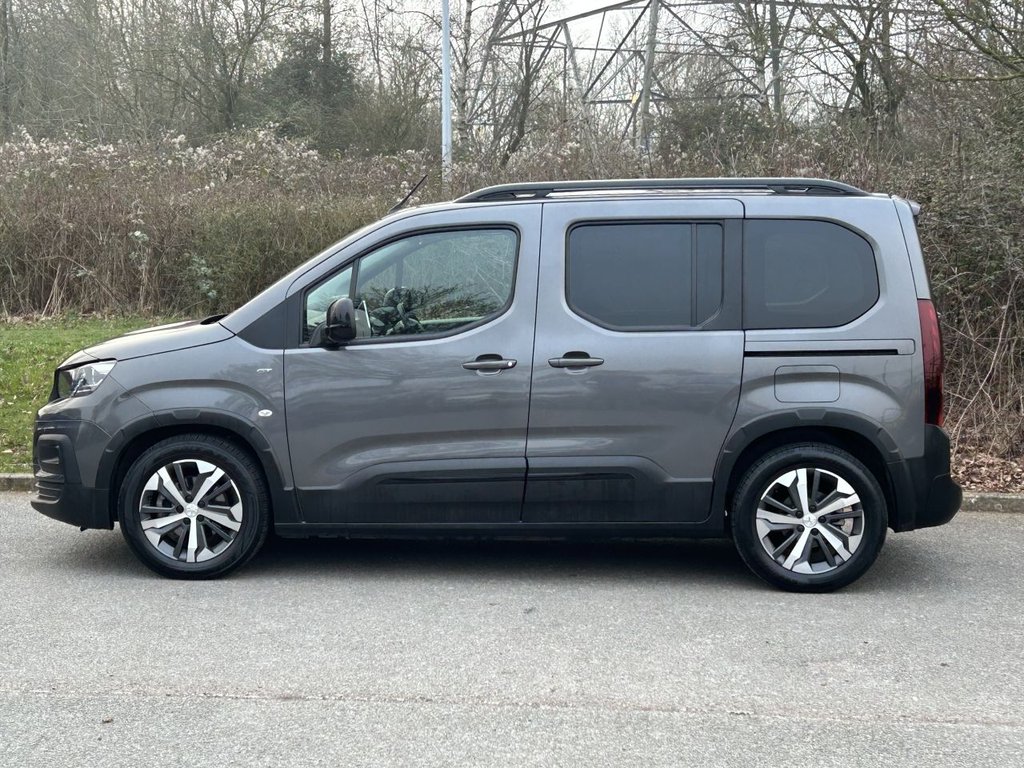 Used Peugeot Rifter 2023 for sale - 77748033: Photo 2