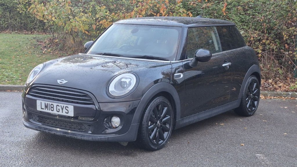 Used MINI Hatch 2018 for sale - 76385972: Photo 1