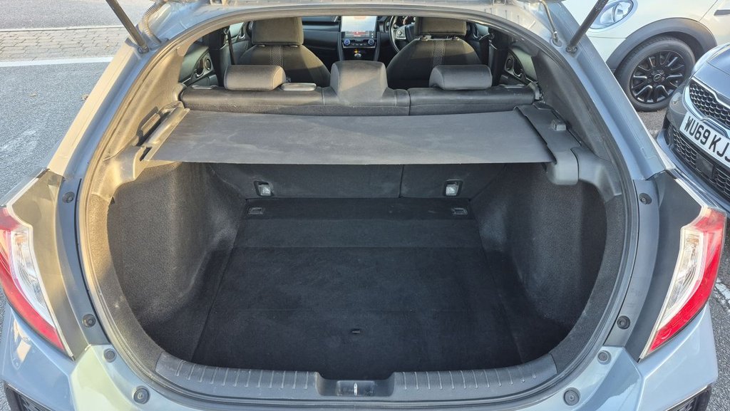 Used Honda Civic 2017 for sale - 76367442: Photo 11