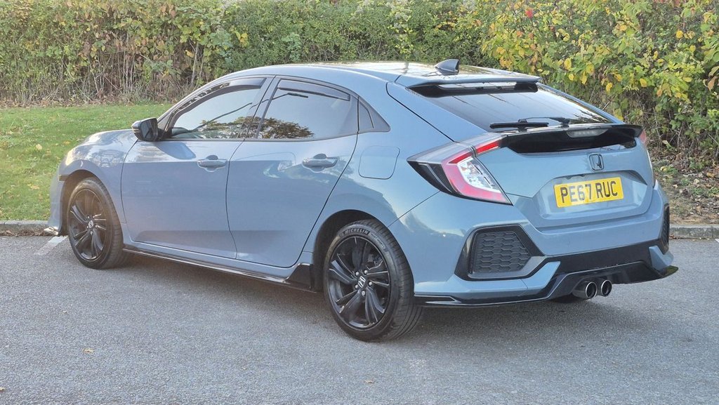 Used Honda Civic 2017 for sale - 76367442: Photo 3