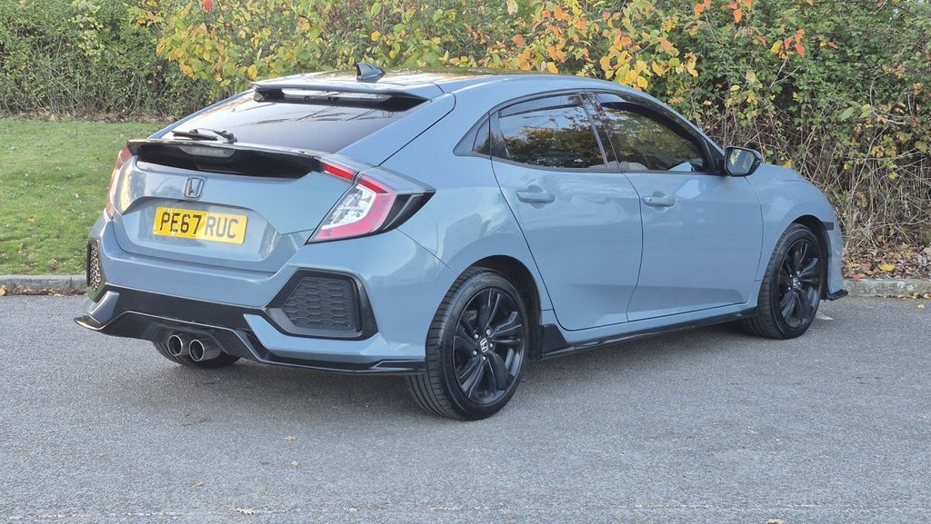 Used Honda Civic 2017 for sale - 76367442: Photo 5