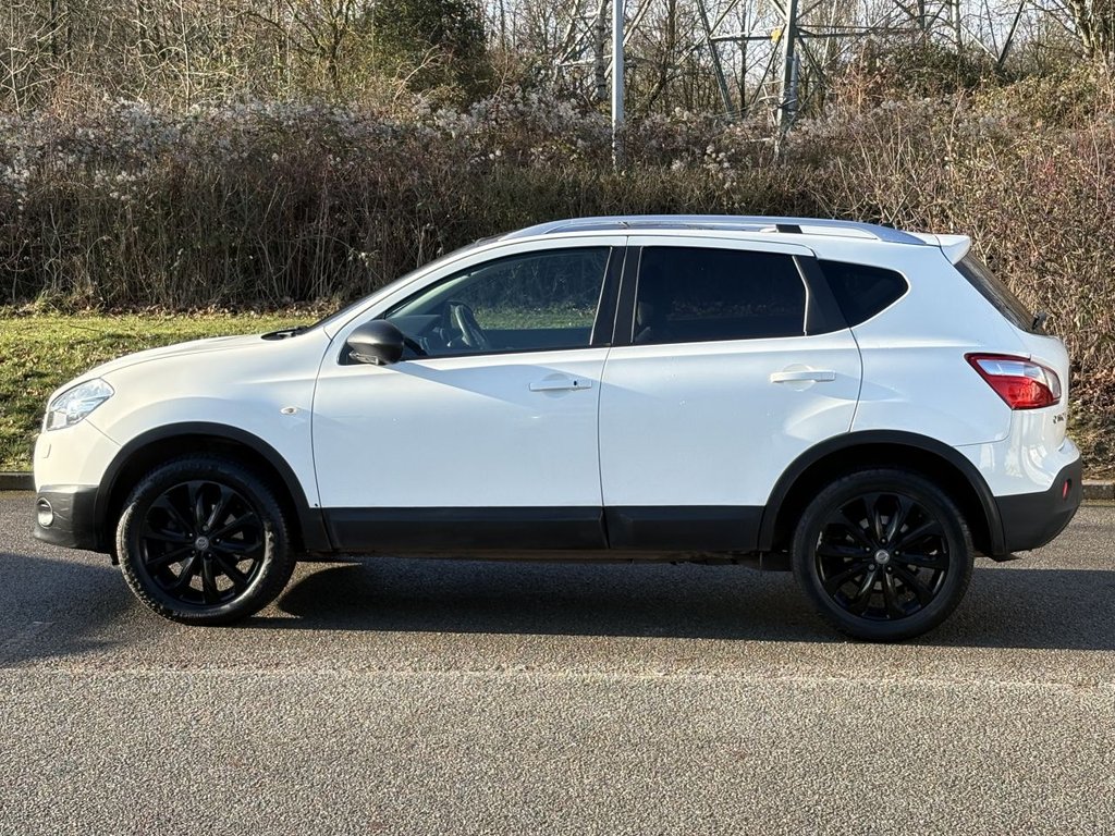 Used Nissan Qashqai 2013 for sale - 77199821: Photo 2