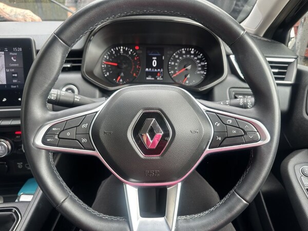Used Renault Clio 2022 for sale - 76202435: Photo 12
