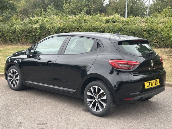 Used Renault Clio 2022 for sale - 76202435: Photo 3