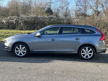 Used Volvo V60 2017 for sale - 77007166: Photo