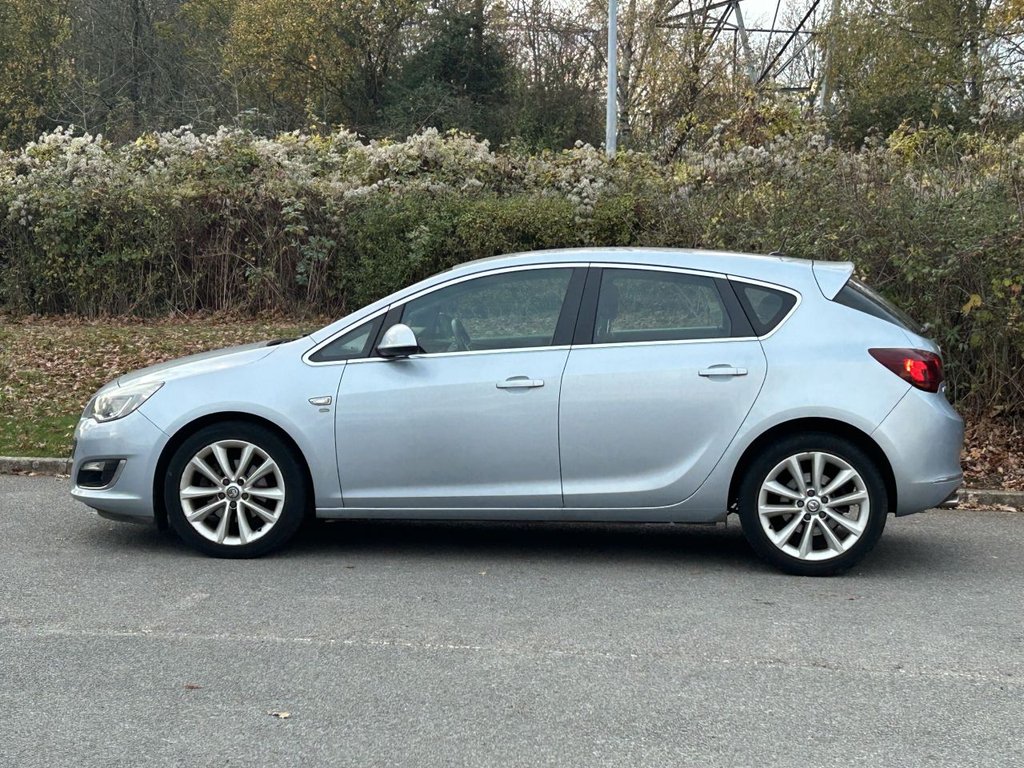 Used Vauxhall Astra 2014 for sale - 76623311: Photo 2