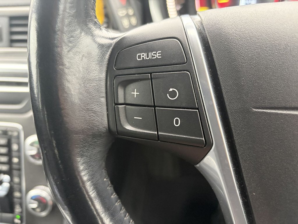 Used Volvo XC70 2014 for sale - 76820330: Photo 14