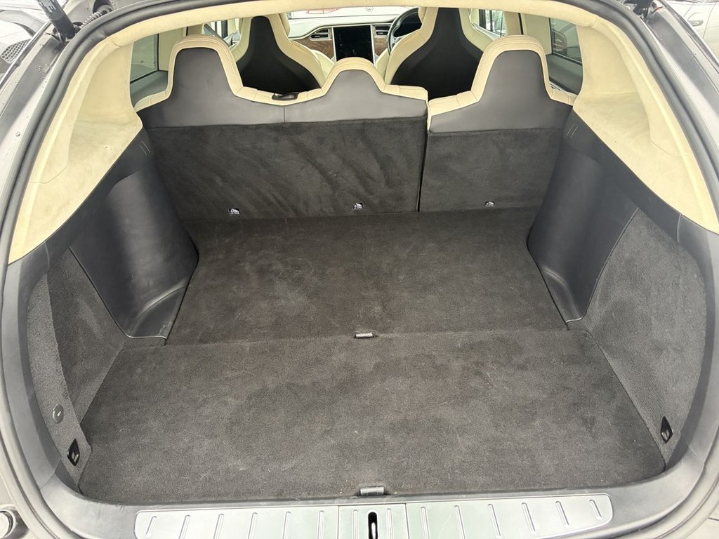 Used Tesla Model X 2018 for sale - 76768436: Photo 9