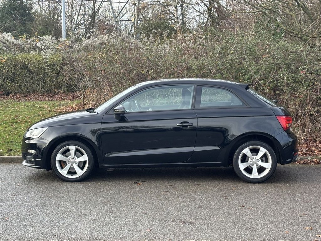 Used Audi A1 2018 for sale - 76867406: Photo 2