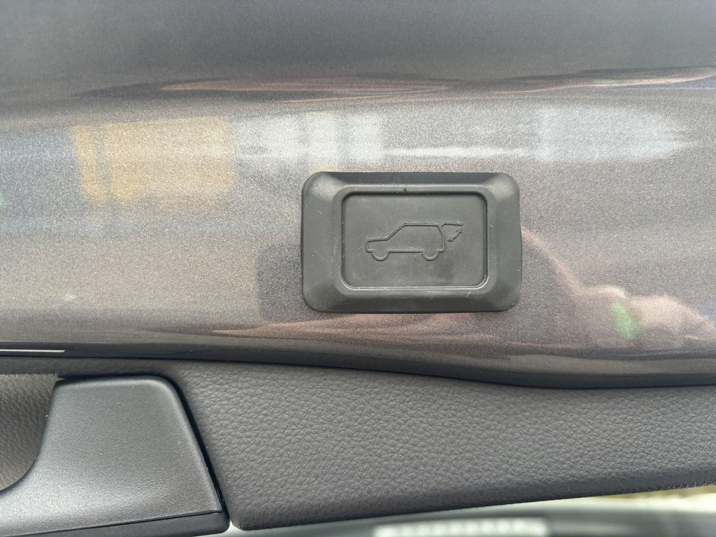 Used Toyota RAV4 2020 for sale - 76417143: Photo 12