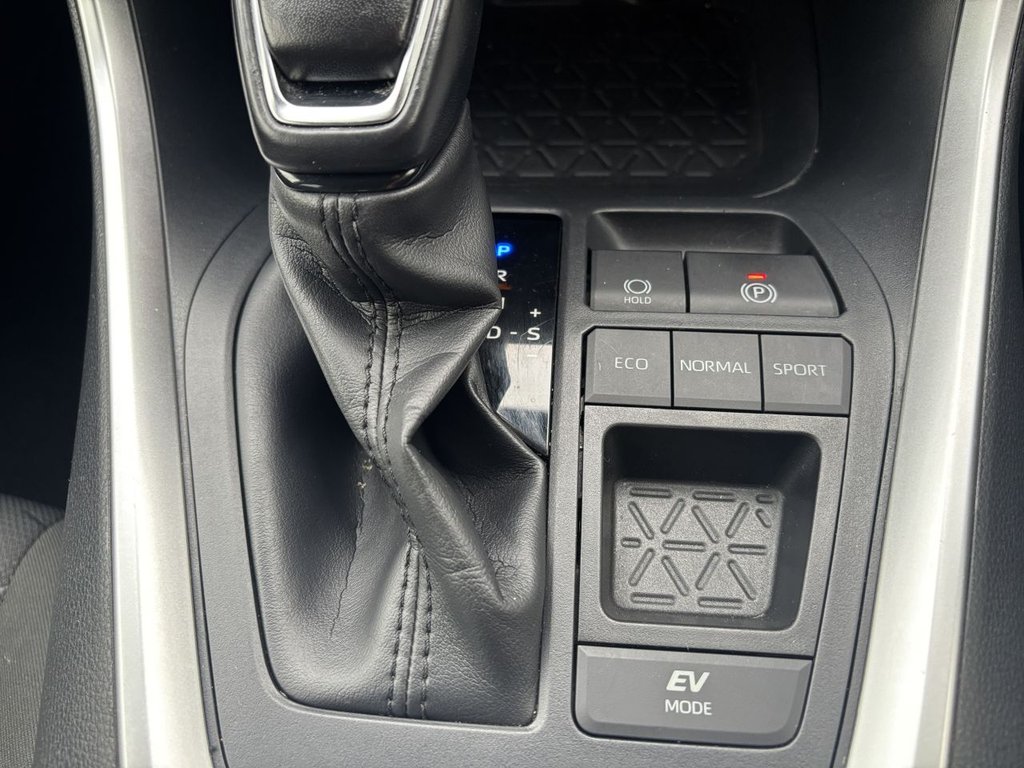 Used Toyota RAV4 2020 for sale - 76417143: Photo 16