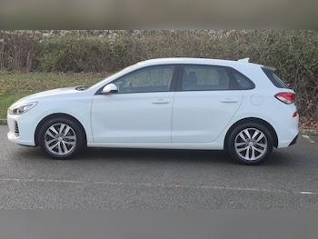 Used Hyundai i30 2017 for sale - 77026930: Photo