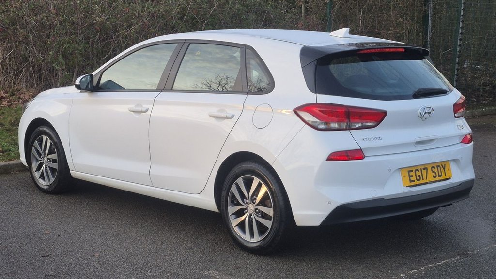 Used Hyundai i30 2017 for sale - 77026930: Photo 3