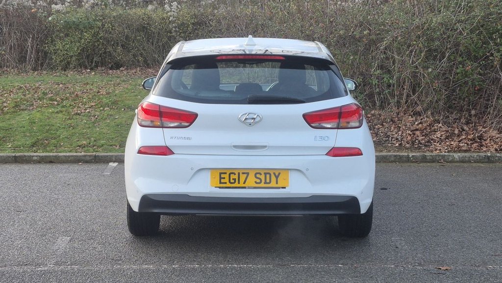 Used Hyundai i30 2017 for sale - 77026930: Photo 4