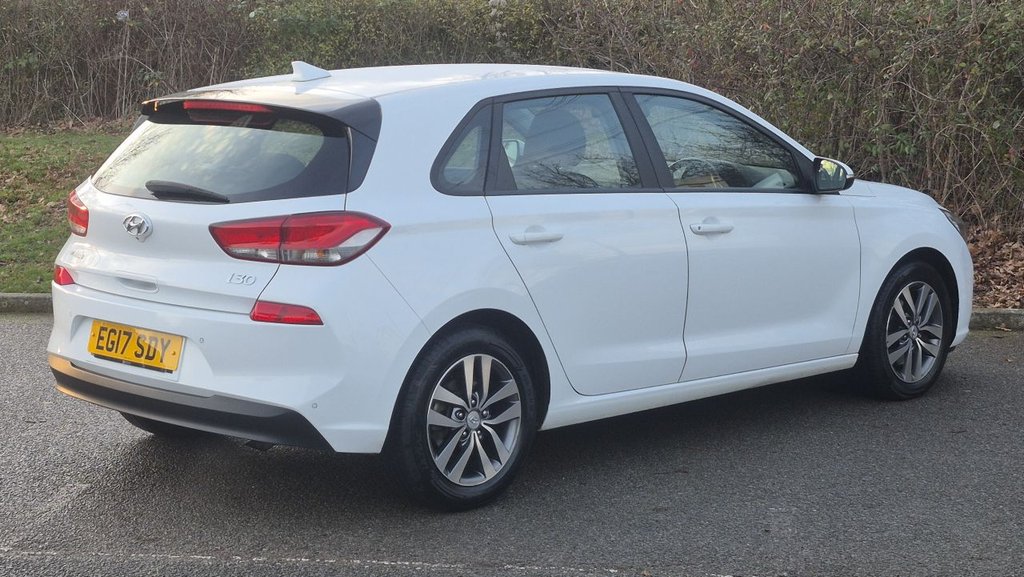 Used Hyundai i30 2017 for sale - 77026930: Photo 5