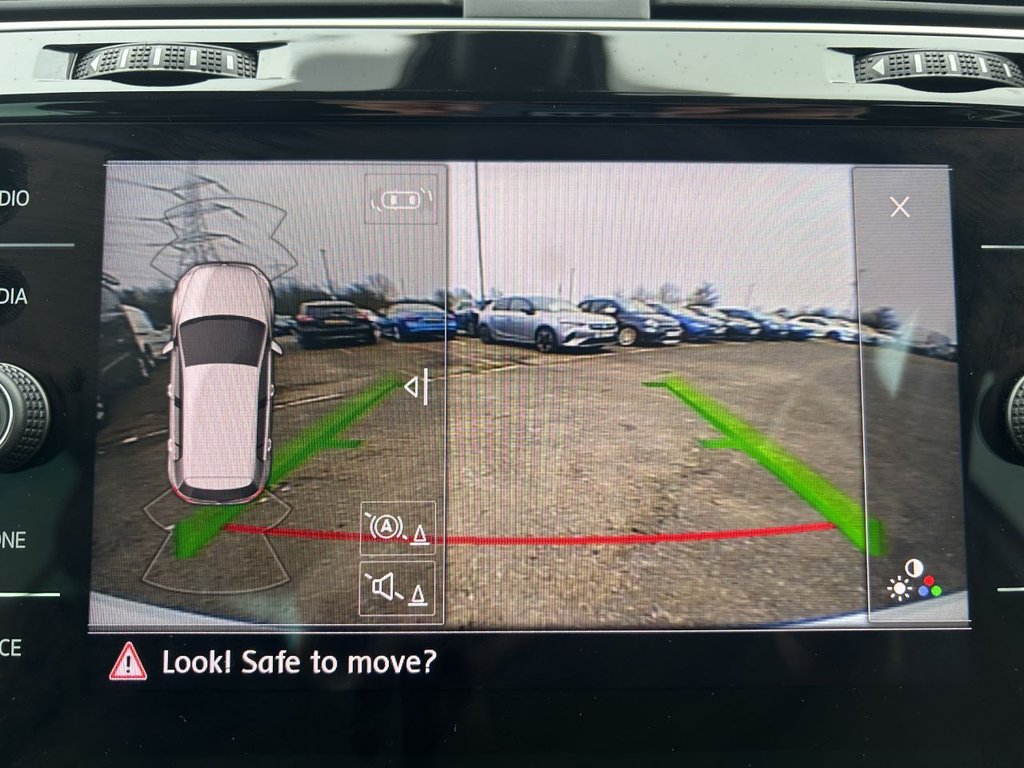 Used Volkswagen Golf 2020 for sale - 77747896: Photo 24