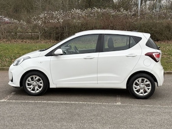 Used Hyundai i10 2017 for sale - 77368869: Photo