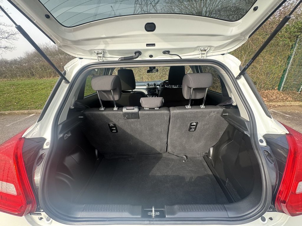 Used Suzuki Swift 2018 for sale - 77779926: Photo 10