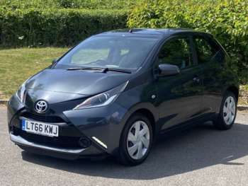 2016 (66) - 1.0 VVT-i x-play Hatchback 5dr Petrol x-shift Euro 5 Euro 5 (68 ps)