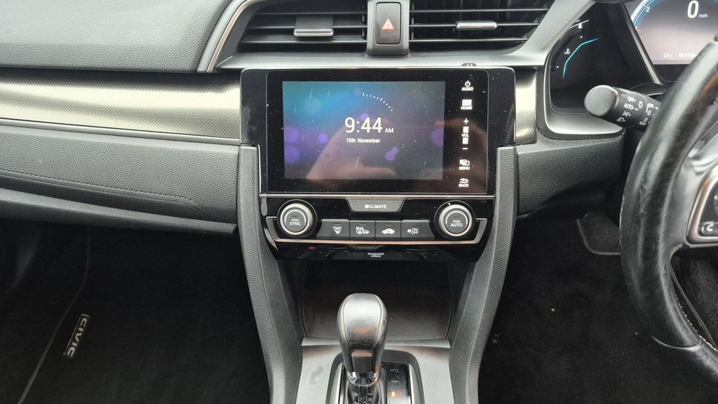 Used Honda Civic 2018 for sale - 76582142: Photo 17
