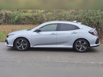 Used Honda Civic 2018 for sale - 76582142: Photo